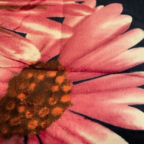 NEW! King Size Ultra Soft Plush 3 PC Blanket Set - Picture 3 of 5